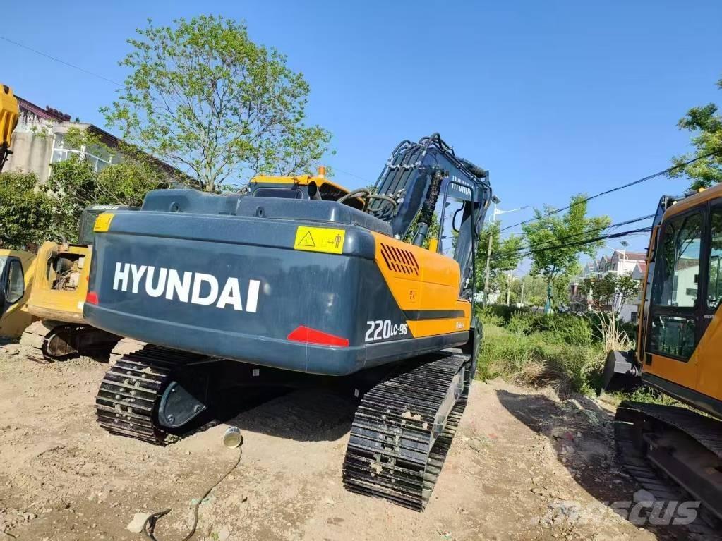 Hyundai 220lc-9s Midi bageri 7t – 12t