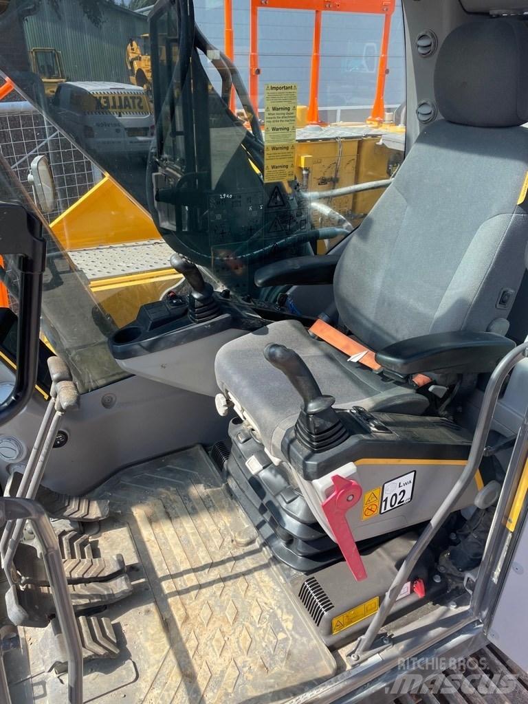 Volvo EC220E Bageri gusjeničari