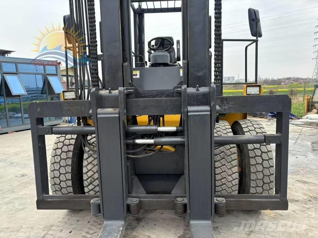 Komatsu FD 200 Dizelski viličari