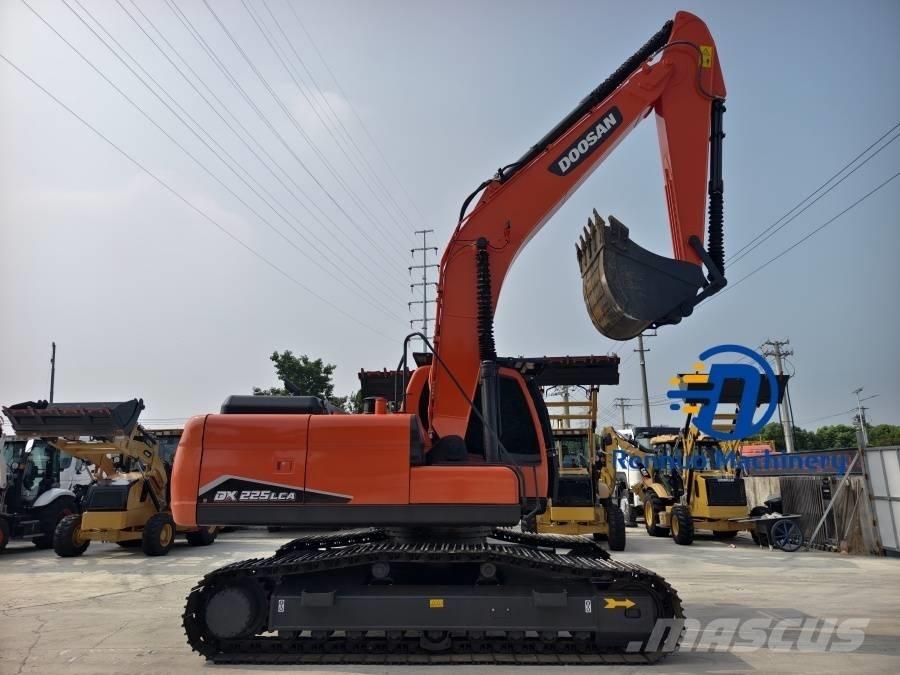 Doosan DX 225 LCA Bageri gusjeničari