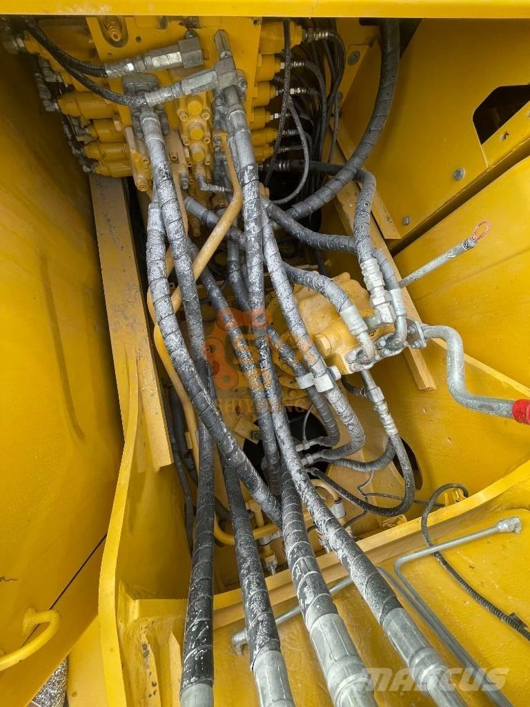 Komatsu PC 200-8 Bageri gusjeničari