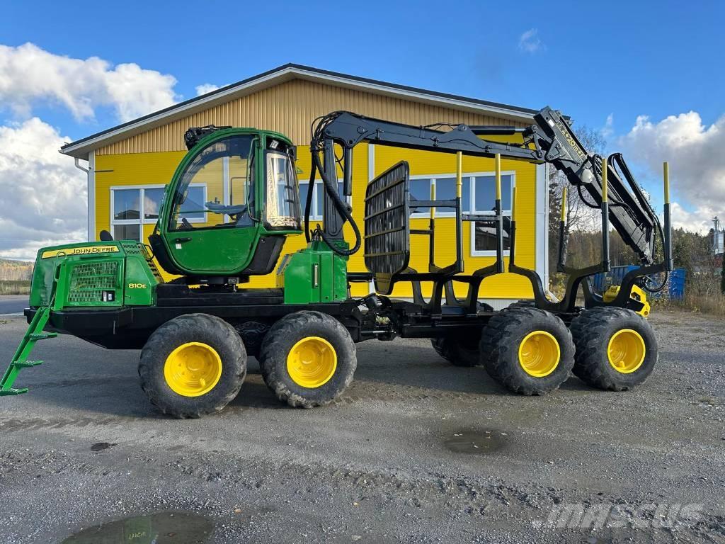 John Deere 810 E Forvarderi
