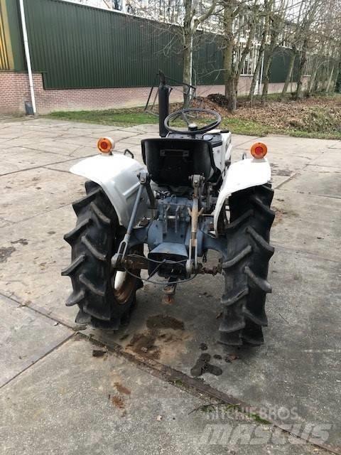  Kumiai ST1620 Kompaktni (mali) traktori