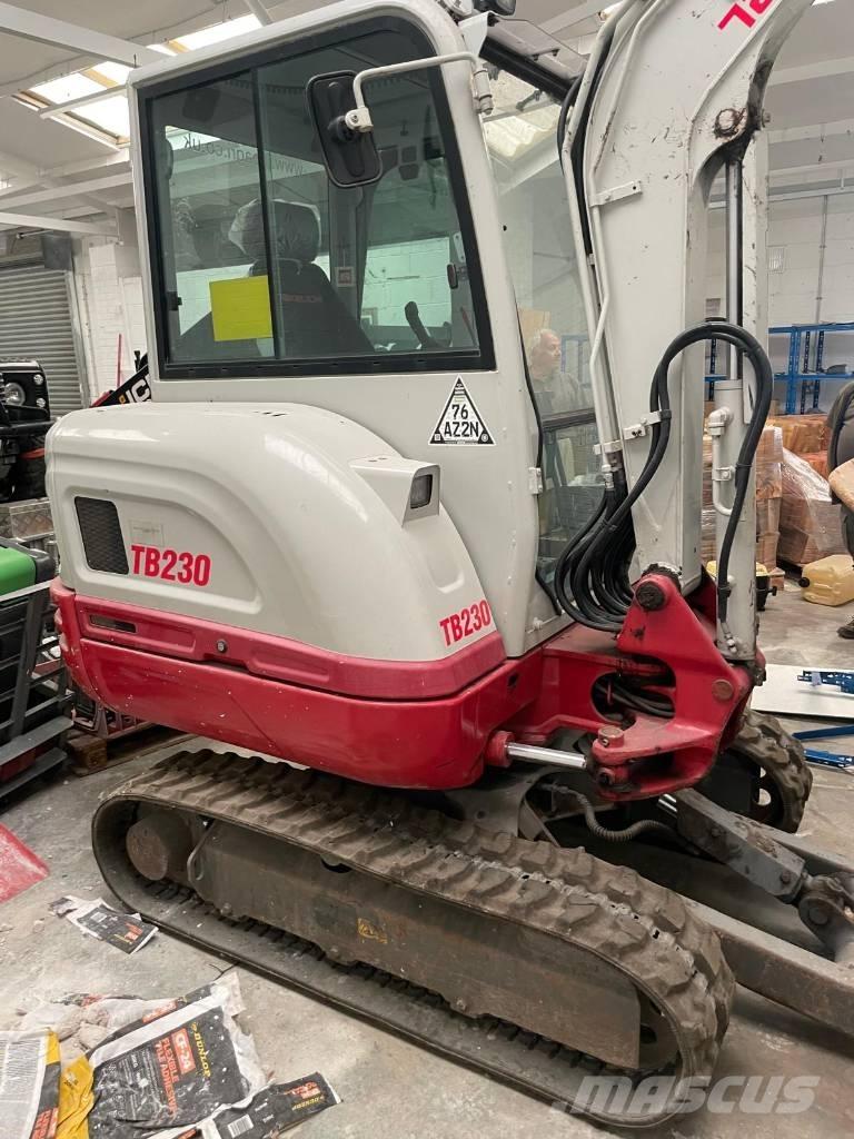 Takeuchi TB 230 Mini bageri <7t