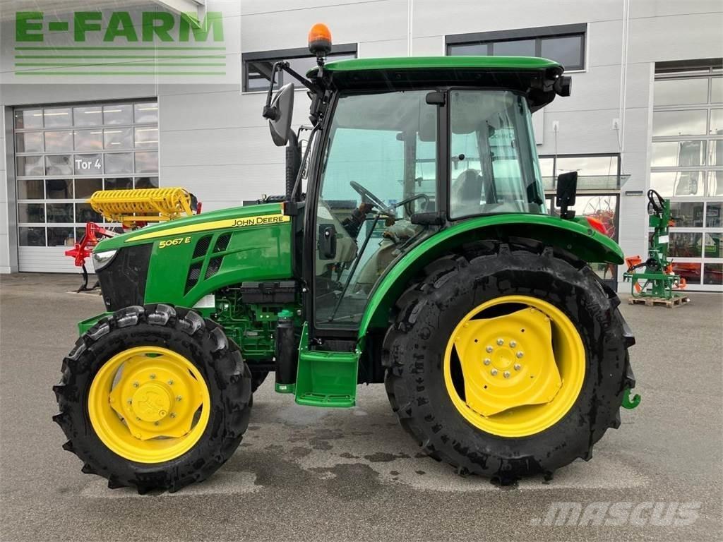 John Deere 5067E Traktori