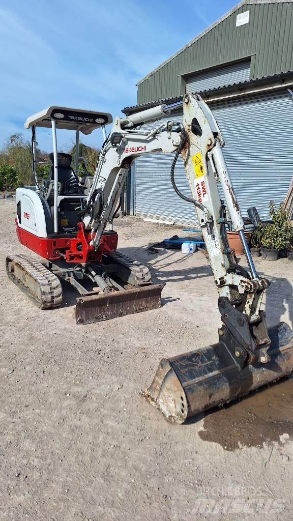 Takeuchi TB 225 Mini bageri <7t