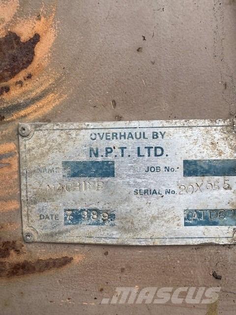 CAT D 6 D Buldožeri gusjeničari