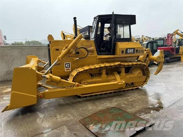 CAT D 7 G Buldožeri gusjeničari