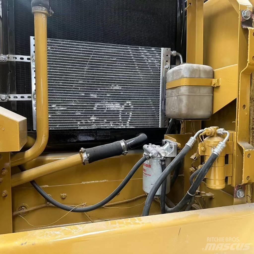 CAT 320B Bageri gusjeničari