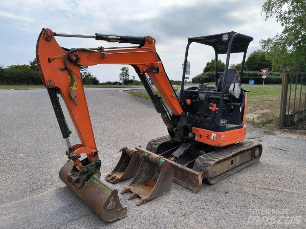 Hitachi ZX 26 U-5 A Mini bageri <7t