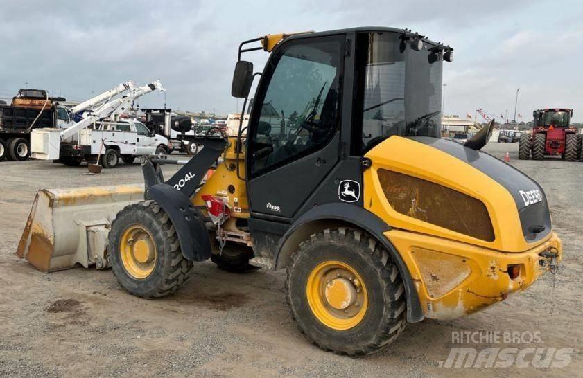 John Deere 204L Utovarivači na kotačima