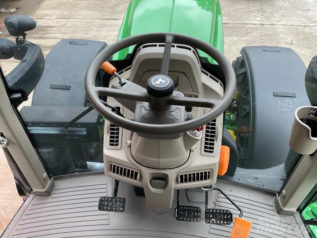 John Deere 6155 M Traktori