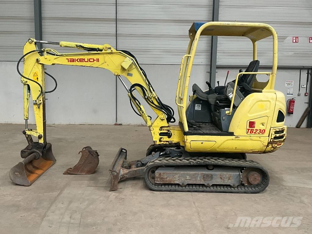 Takeuchi TB 230 Mini bageri <7t