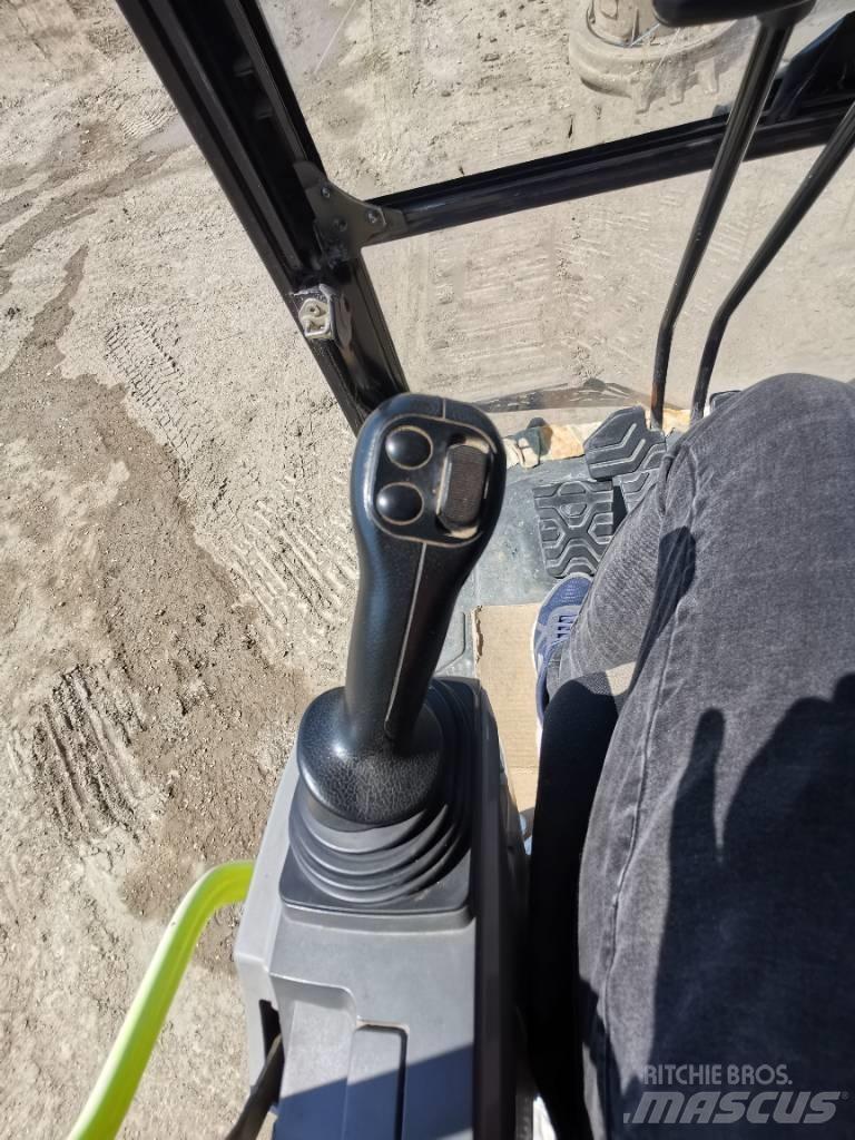 CAT 320 F Bageri gusjeničari