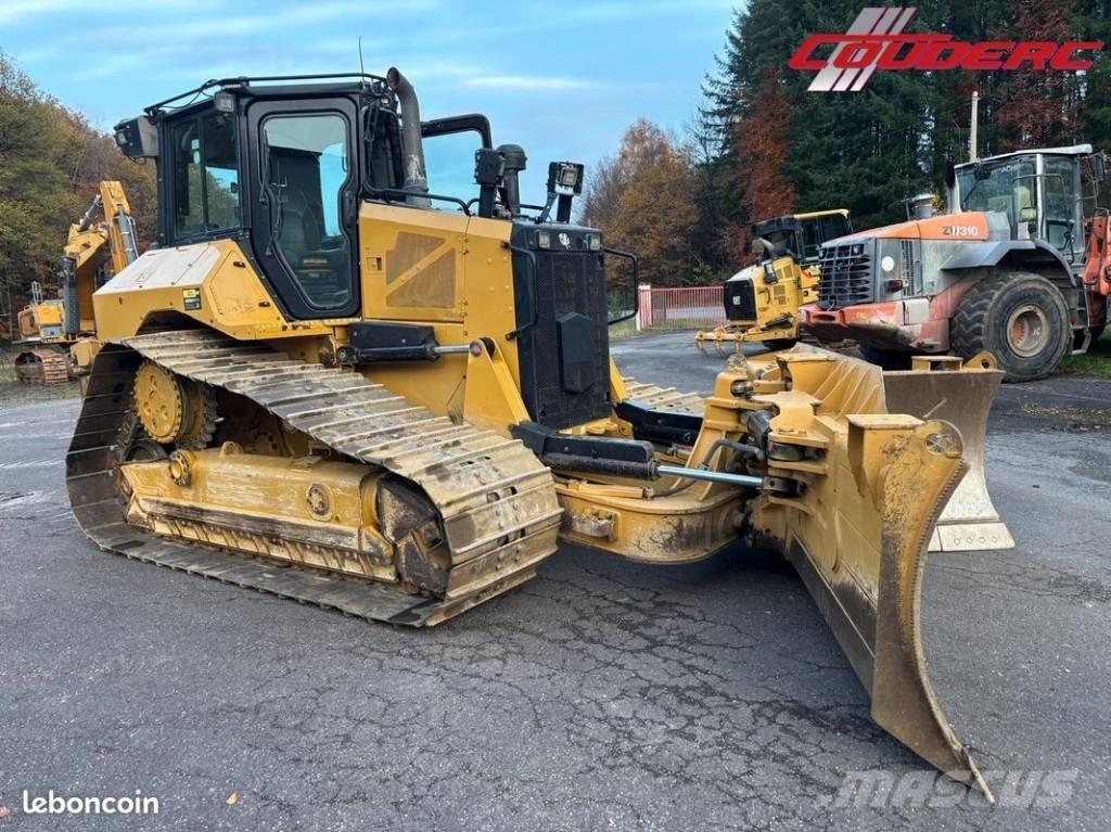 CAT D 5 Buldožeri gusjeničari