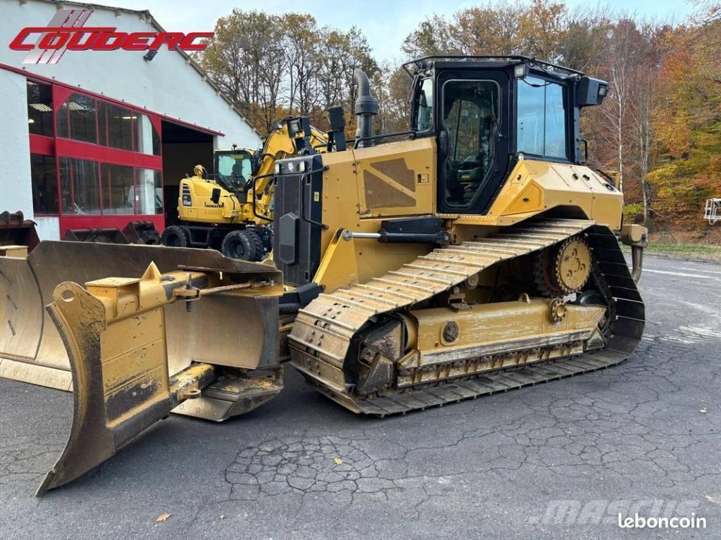 CAT D 5 Buldožeri gusjeničari