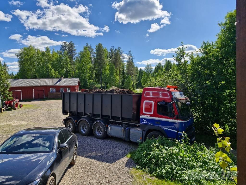 Volvo 500 FMX Rol kiper kamioni s kukama za dizanje