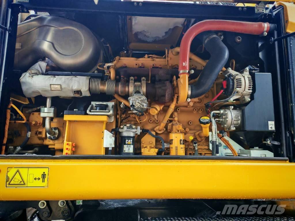 CAT M 318 F Bageri na kotačima