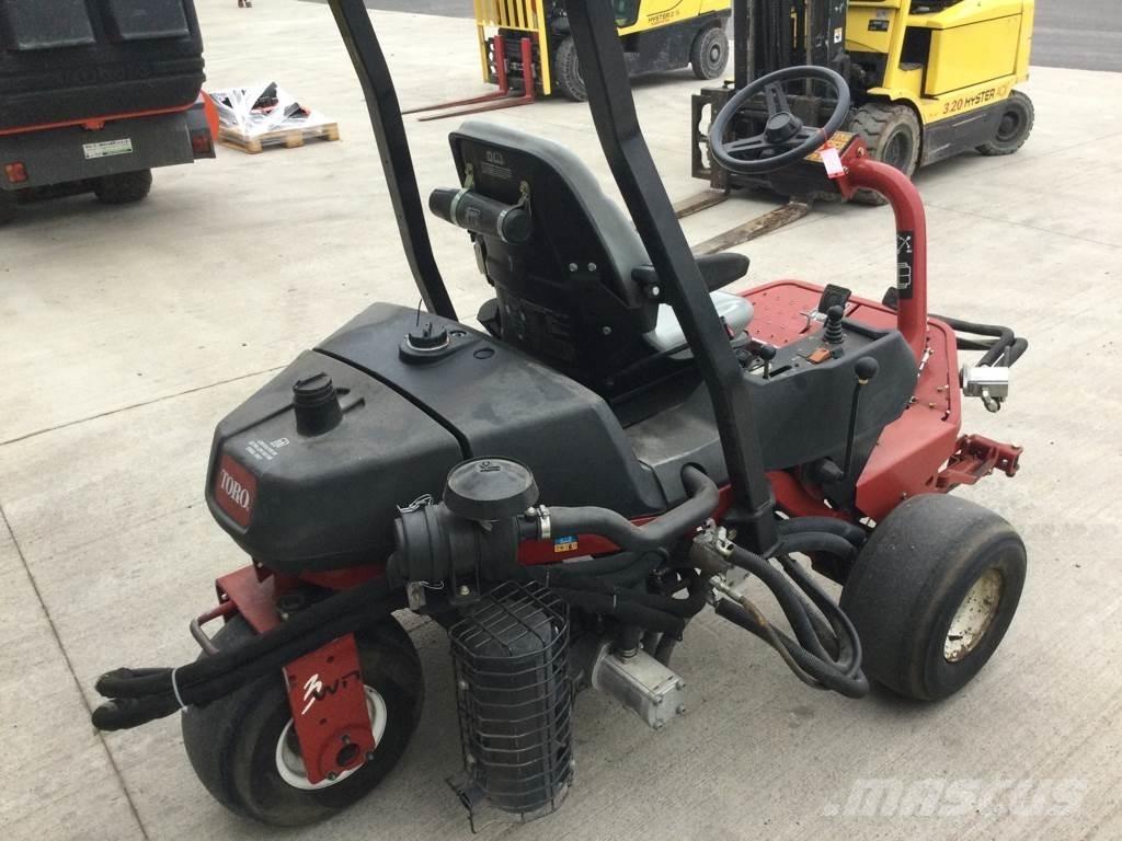 Toro 3250D Traktorske kosilice