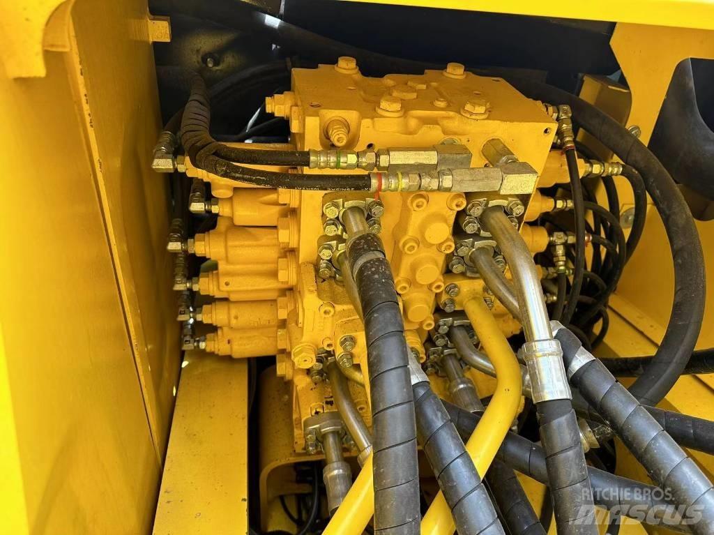 Komatsu PC 240 Bageri gusjeničari