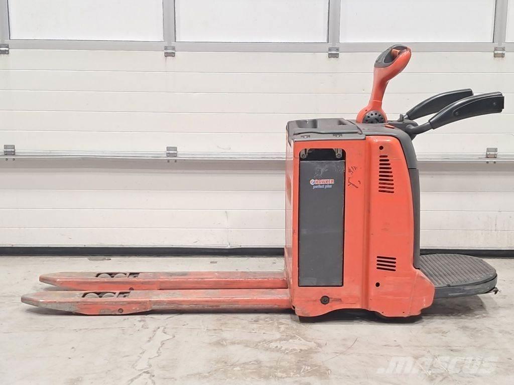 Linde T30 Nisko podizni električni viličar