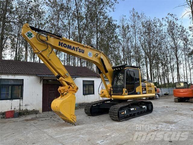 Komatsu PC200-8 Bageri gusjeničari
