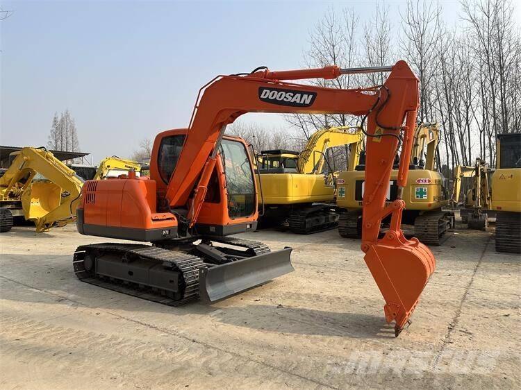 Doosan DX75 Bageri gusjeničari