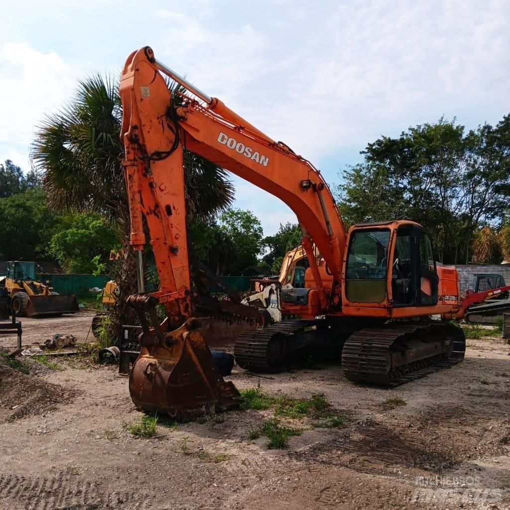 Doosan DX 225 LC Bageri gusjeničari