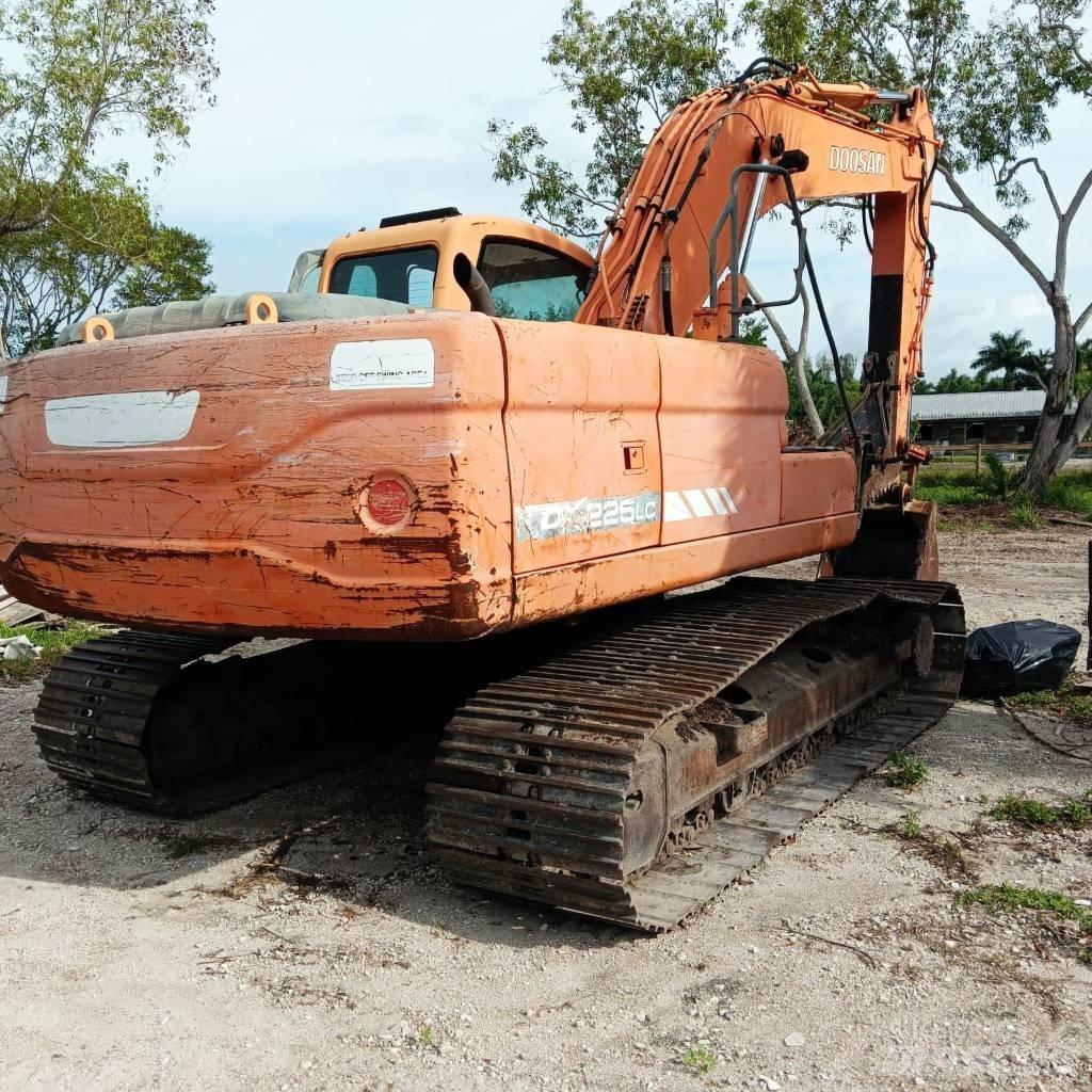 Doosan DX 225 LC Bageri gusjeničari