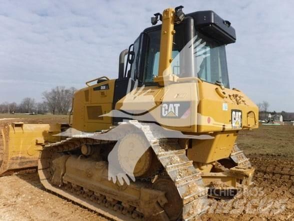 CAT D6N XL Buldožeri gusjeničari