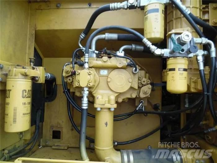 CAT 325 D Bageri gusjeničari