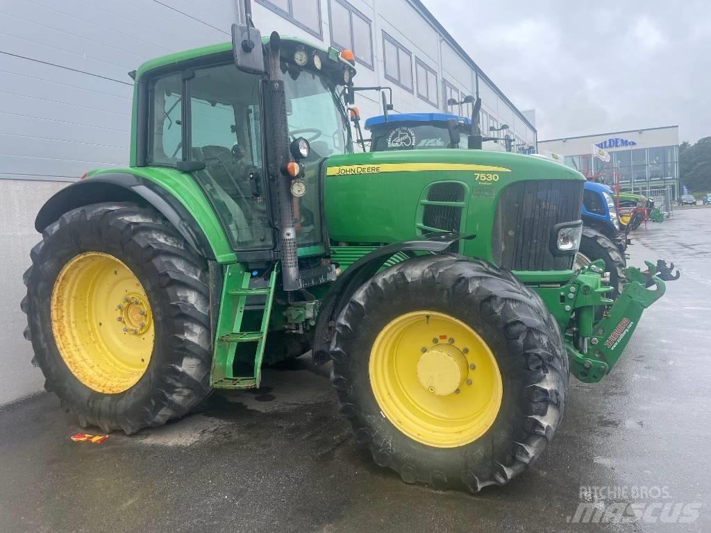 John Deere 7530 Traktori