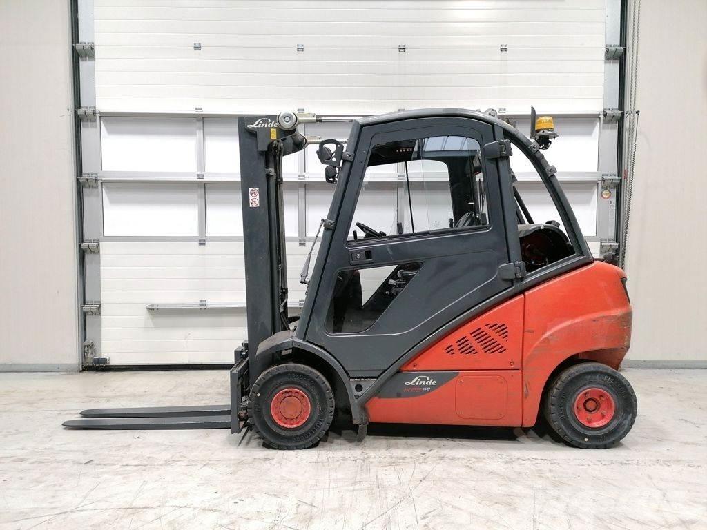Linde H25T-02 Plinski viličari