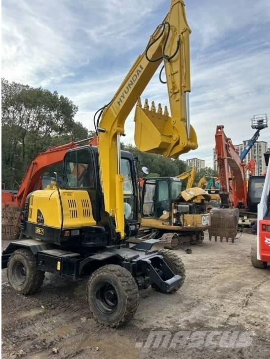 Hyundai 60W-7 Bageri na kotačima