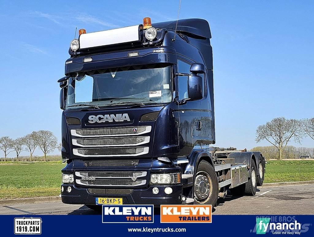 Scania R500 Rol kiper kamioni s kukama za dizanje
