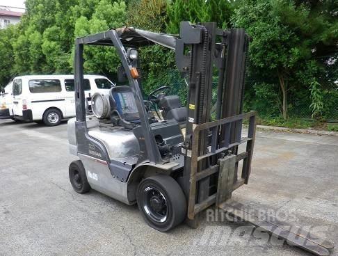 Nissan PL02A20D Plinski viličari