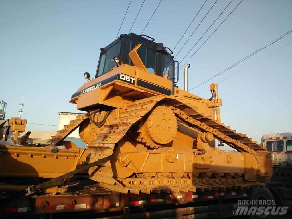 CAT D 6 T LGP Buldožeri gusjeničari