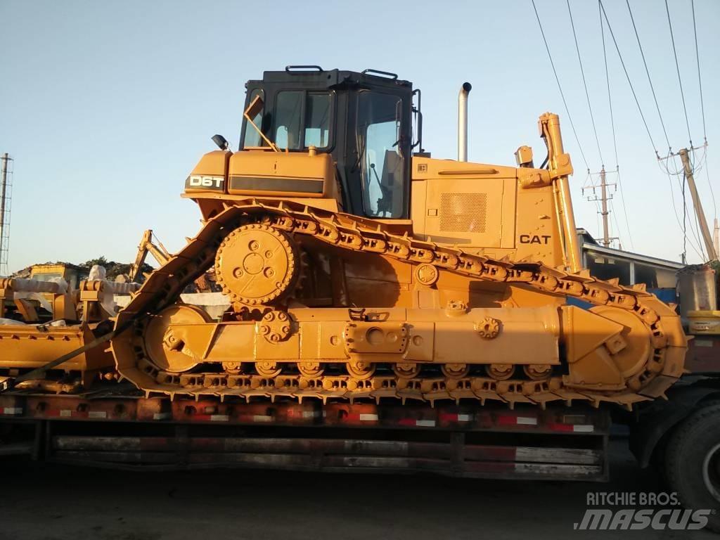 CAT D 6 T LGP Buldožeri gusjeničari