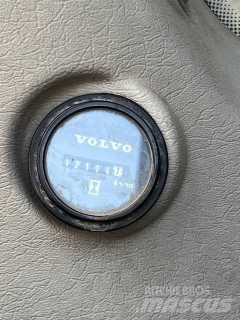 Volvo EC 220 DL Bageri gusjeničari