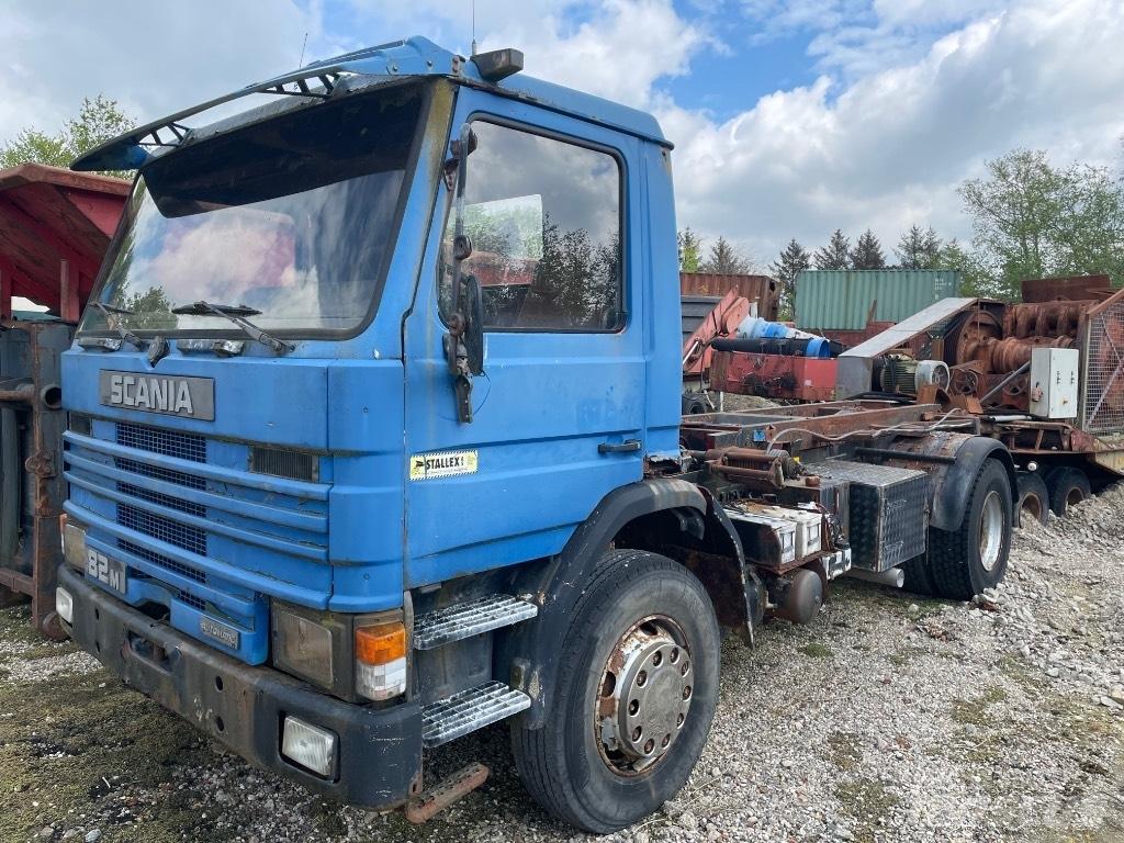 Scania 82M Demontažnii kamioni za podizanje kabela