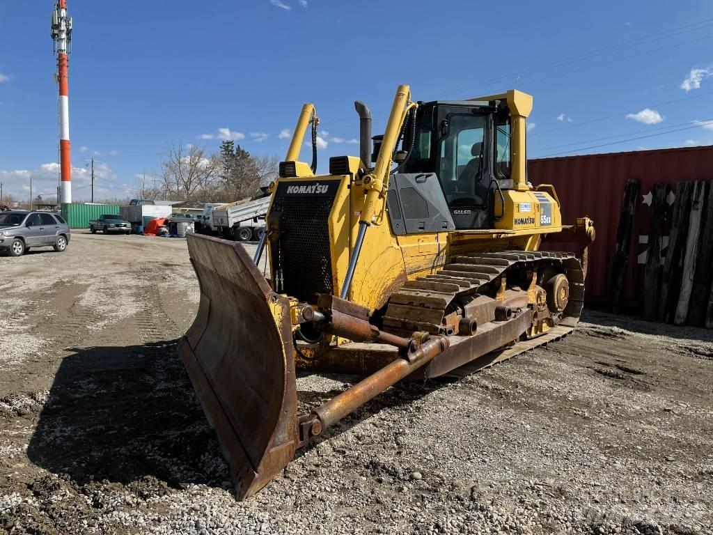 Komatsu D65EX-15 Buldožeri gusjeničari