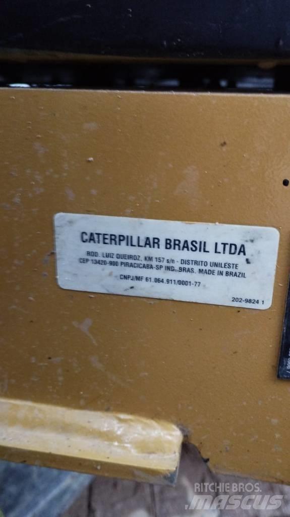 CAT 313D2L Bageri gusjeničari