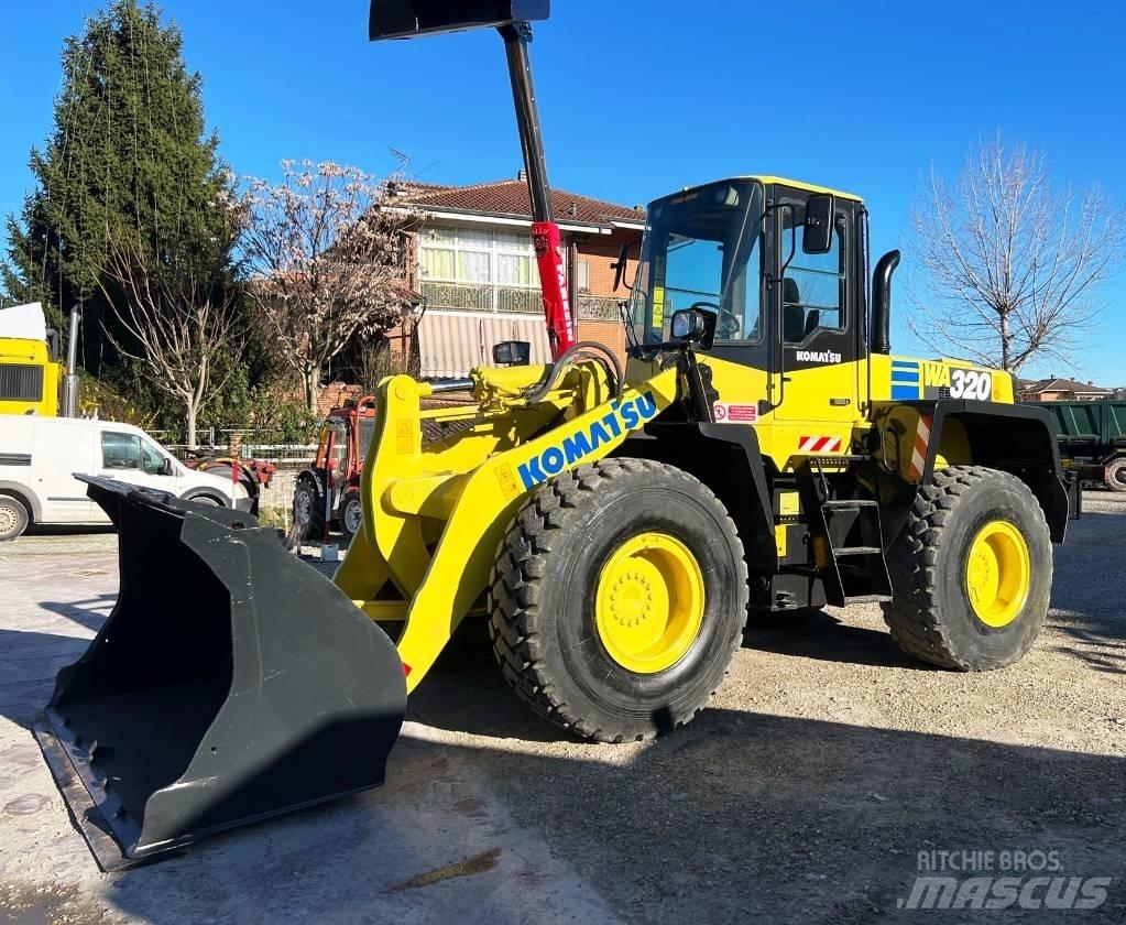 Komatsu WA 320 Utovarivači na kotačima