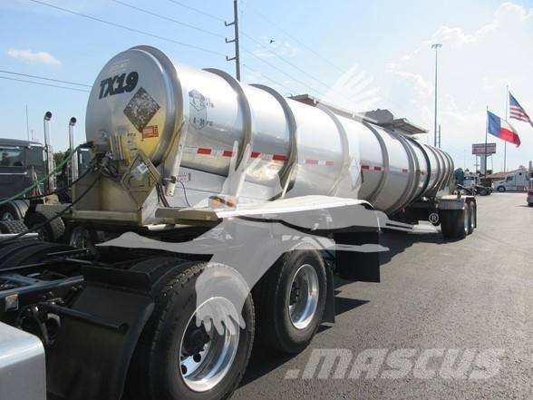 Polar DOT 407 Tanker poluprikolice