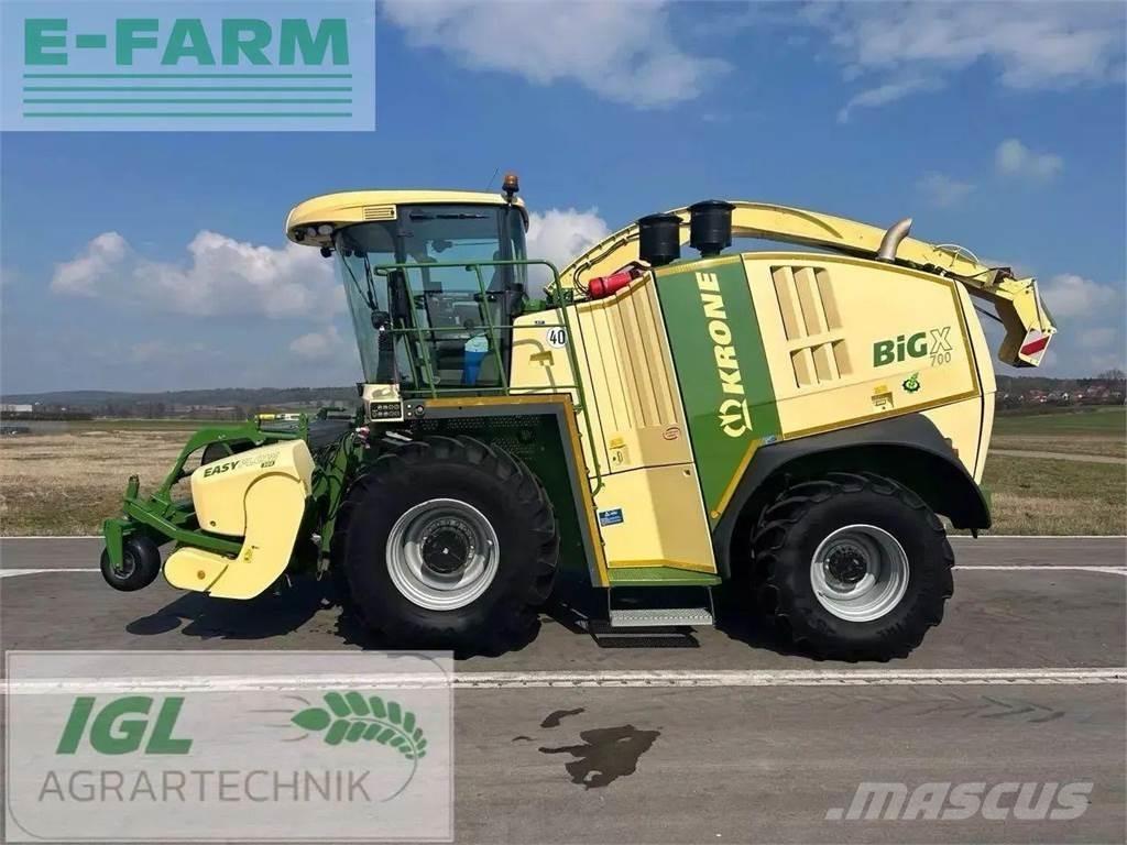 Krone big x 700 i Strojevi za krmu na vlastiti pogon