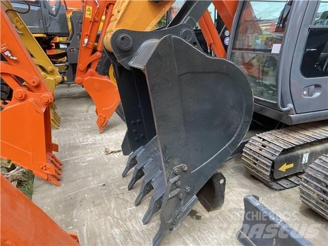 Hyundai Robex 220 LC Bageri gusjeničari