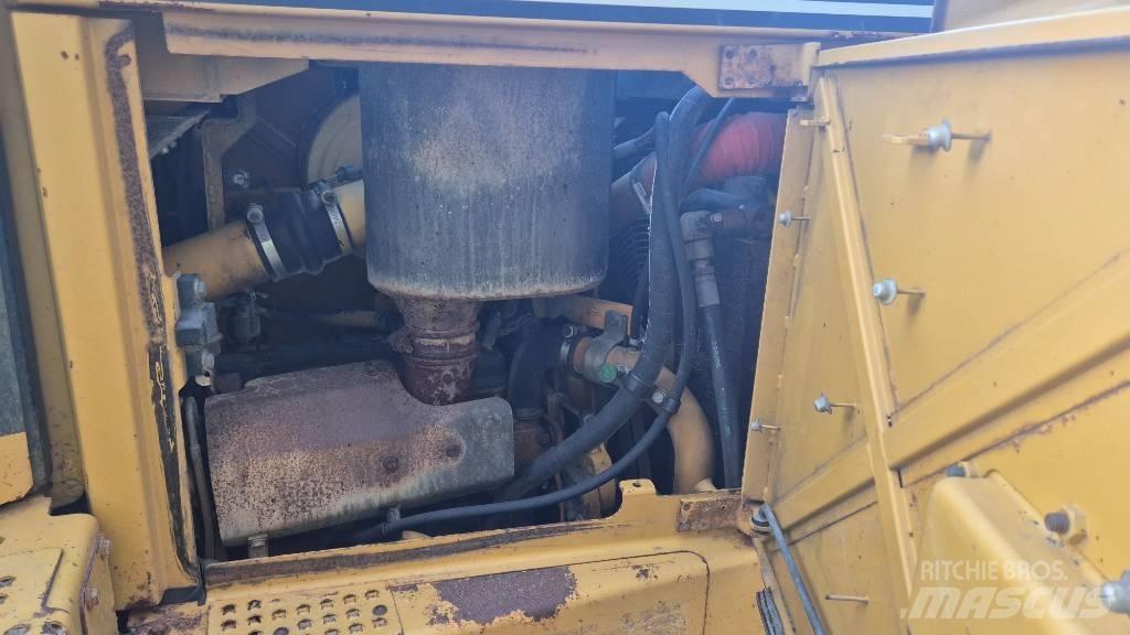 CAT D 6 R LGP Buldožeri gusjeničari