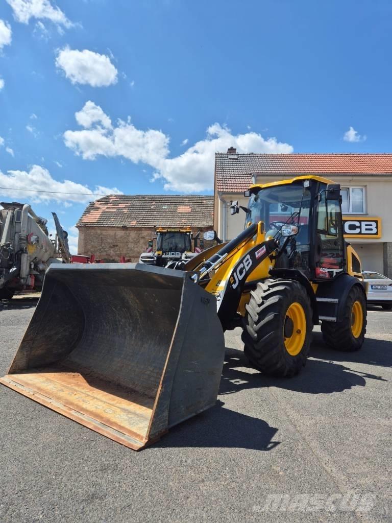JCB 409 Agri Poljoprivredni teleskopski utovarivači
