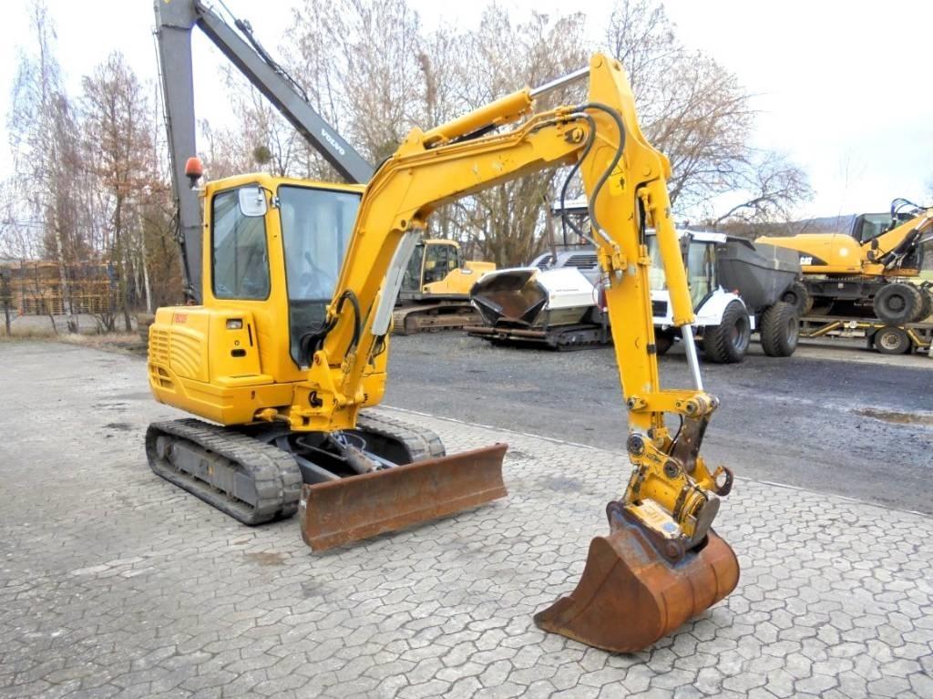Takeuchi TB 235 Mini bageri <7t