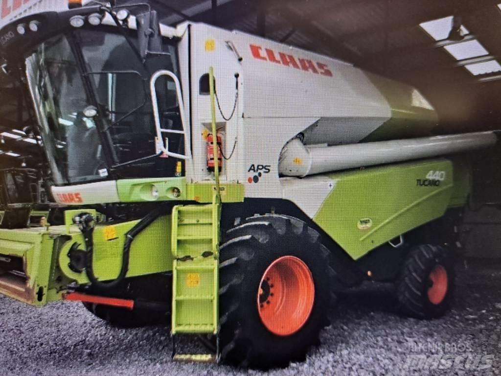 CLAAS Tucano 440 Kombajni